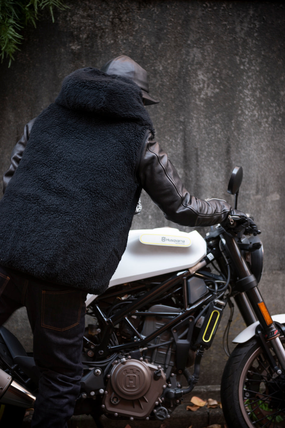 09 LEATHER SLEEVE / 09レザースリーブ