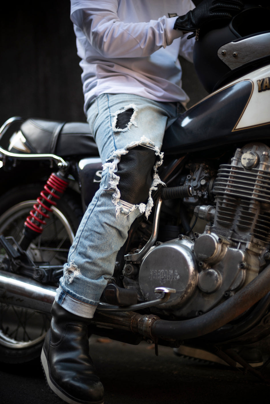 LEATHER IN CRASH DENIM PANTS  / レザーインクラッシュデニムパンツ