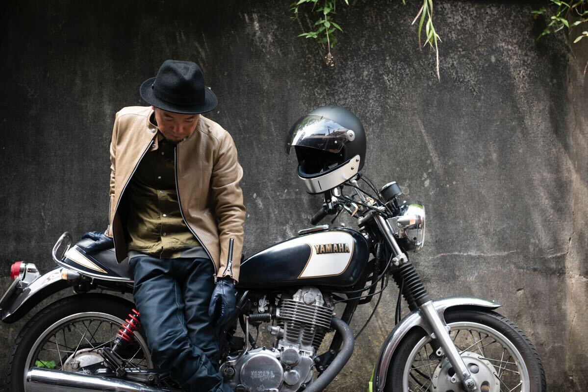 VELDT×ROARS ORIGINAL HELMET TWO-TONE / ヴェルト×ロアーズオリジナルヘルメットツートーン