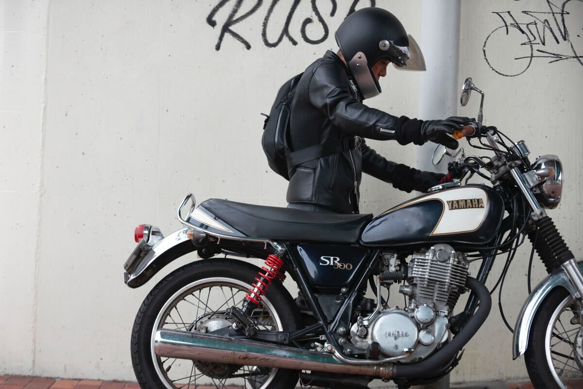 VELDT×ROARS ORIGINAL HELMET TWO-TONE / ヴェルト×ロアーズオリジナルヘルメットツートーン