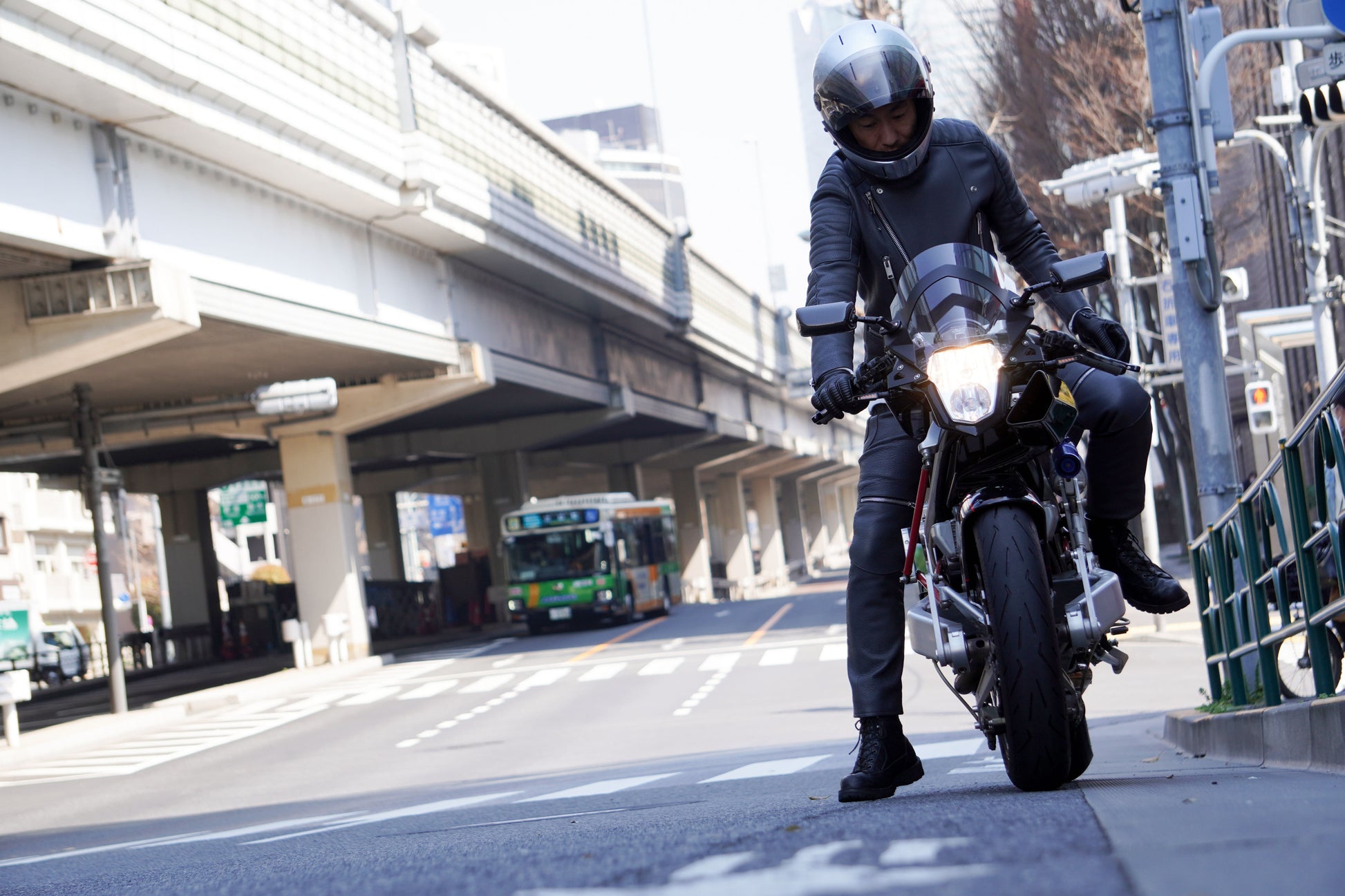 VELDT×ROARS ORIGINAL HELMET SILVER FOIL / ヴェルト×ロアーズオリジナルヘルメットシルバーフォイル