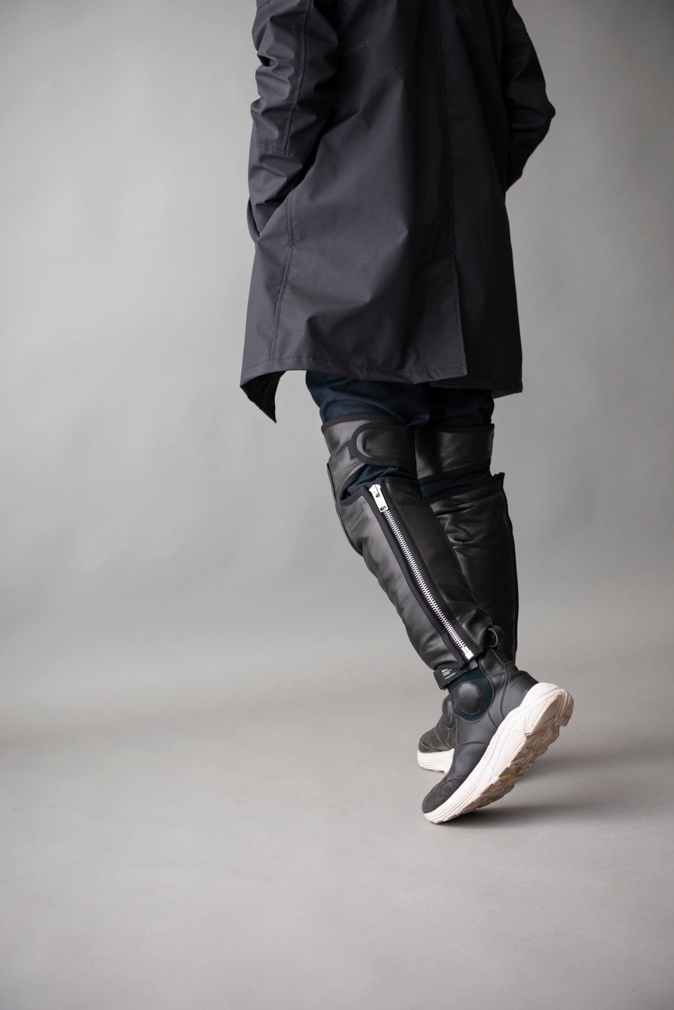LEATHER LEG WARMER / レザーレッグウォーマー
