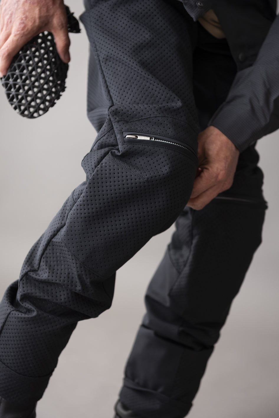 PUNCHING MESH PROTECTOR PANTS / パンチングメッシュプロテクターパンツ