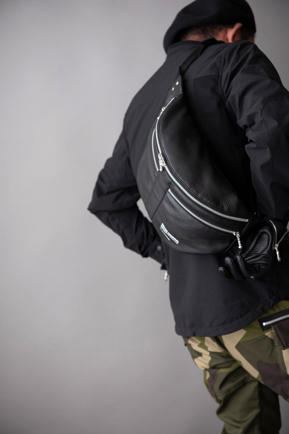 LEATHER SHOULDER BAG  / レザーショルダーバッグ