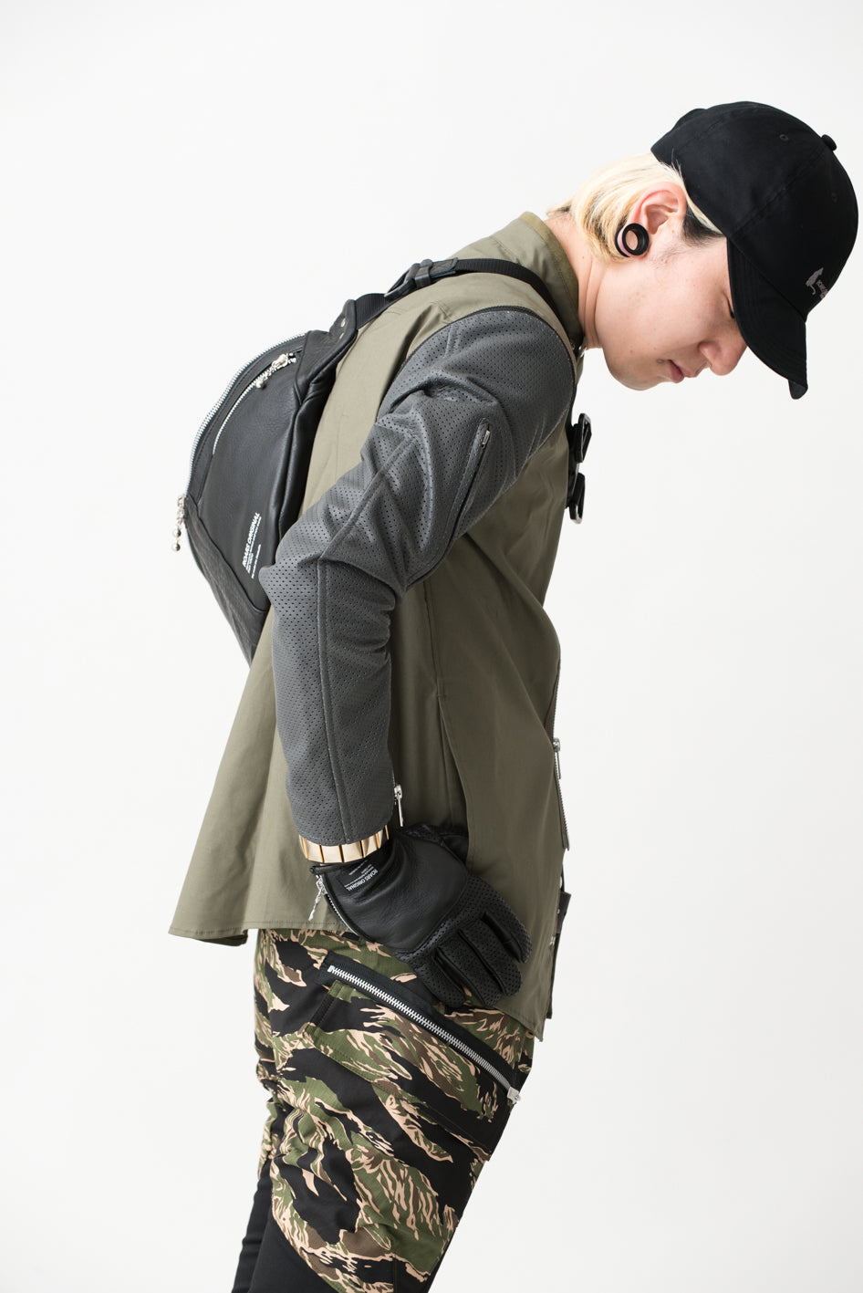 LEATHER SHOULDER BAG  / レザーショルダーバッグ