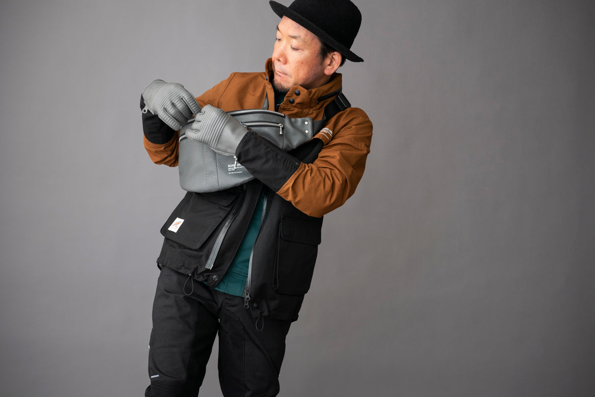 LEATHER SHOULDER BAG  / レザーショルダーバッグ