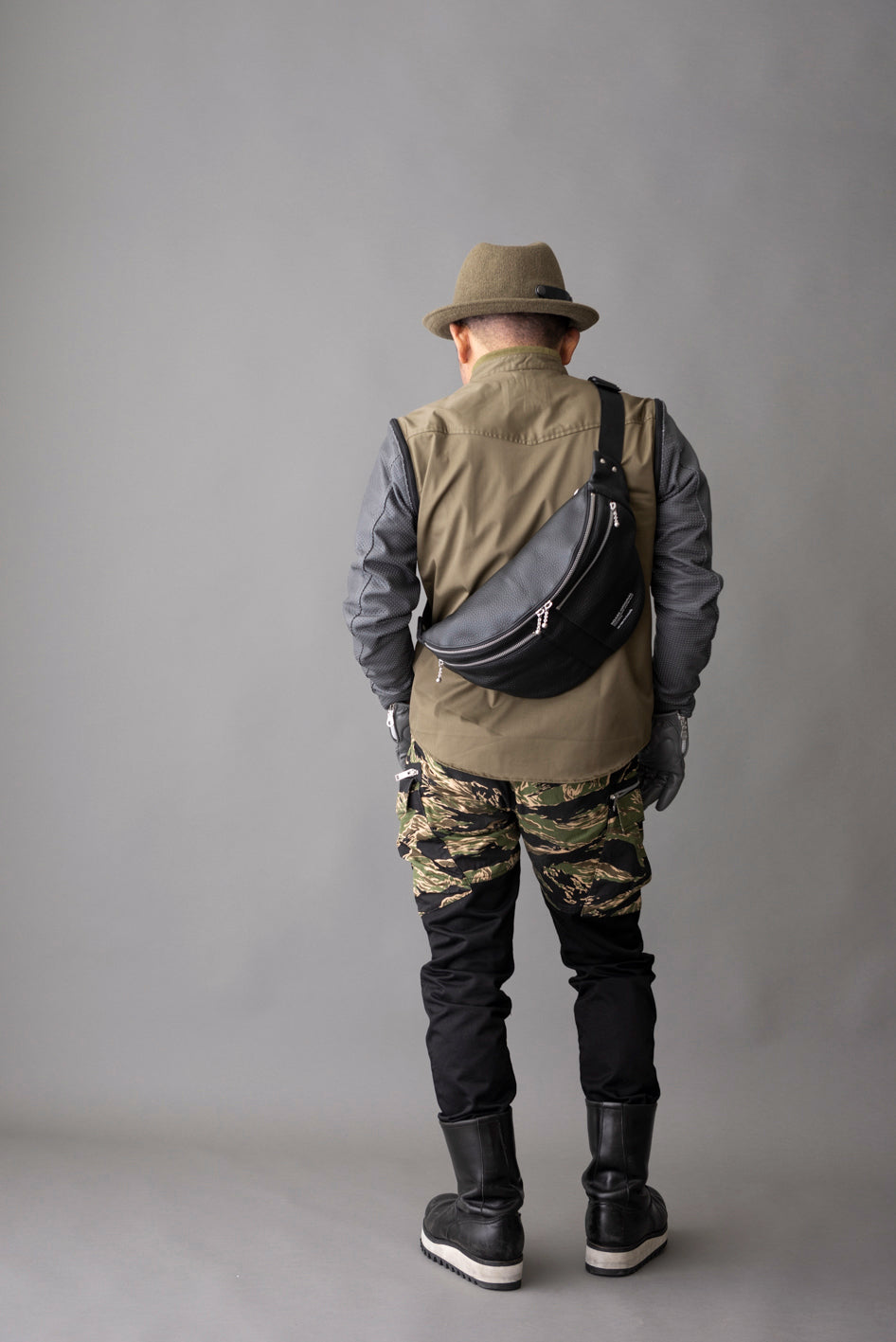LEATHER SLEEVE PUNCHING MESH / パンチングメッシュ革袖
