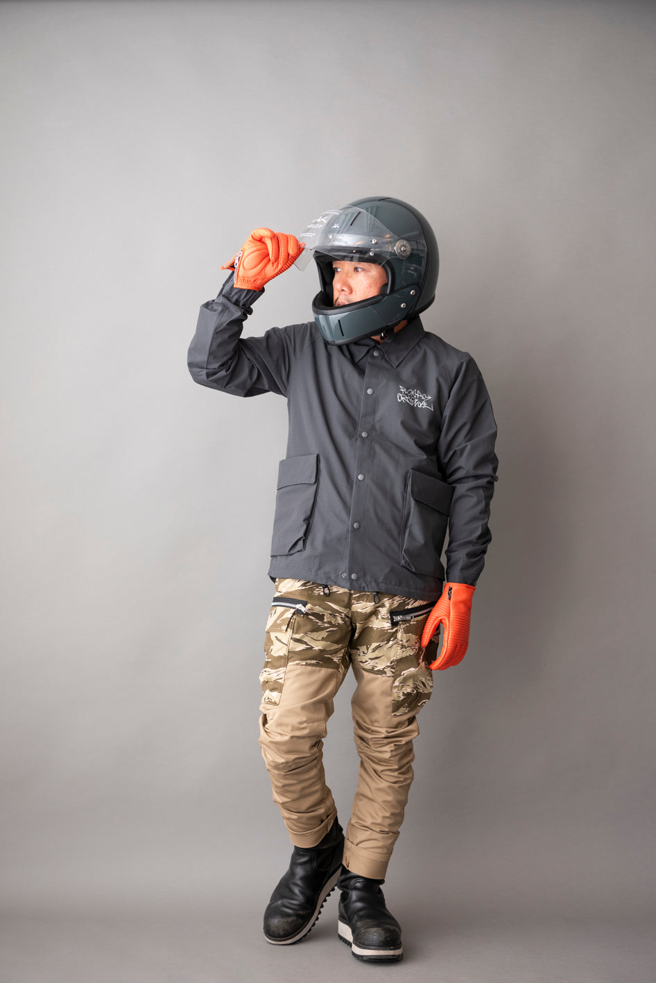 VELDT×ROARS ORIGINAL HELMET ONE COLOR / ヴェルト×ロアーズオリジナルヘルメット ワンカラー