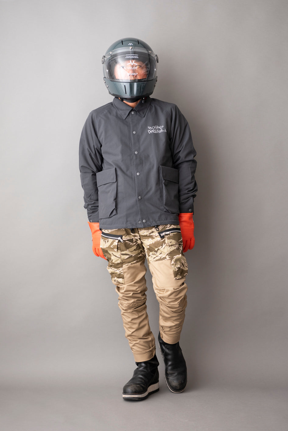 VELDT×ROARS ORIGINAL HELMET ONE COLOR / ヴェルト×ロアーズオリジナルヘルメット ワンカラー