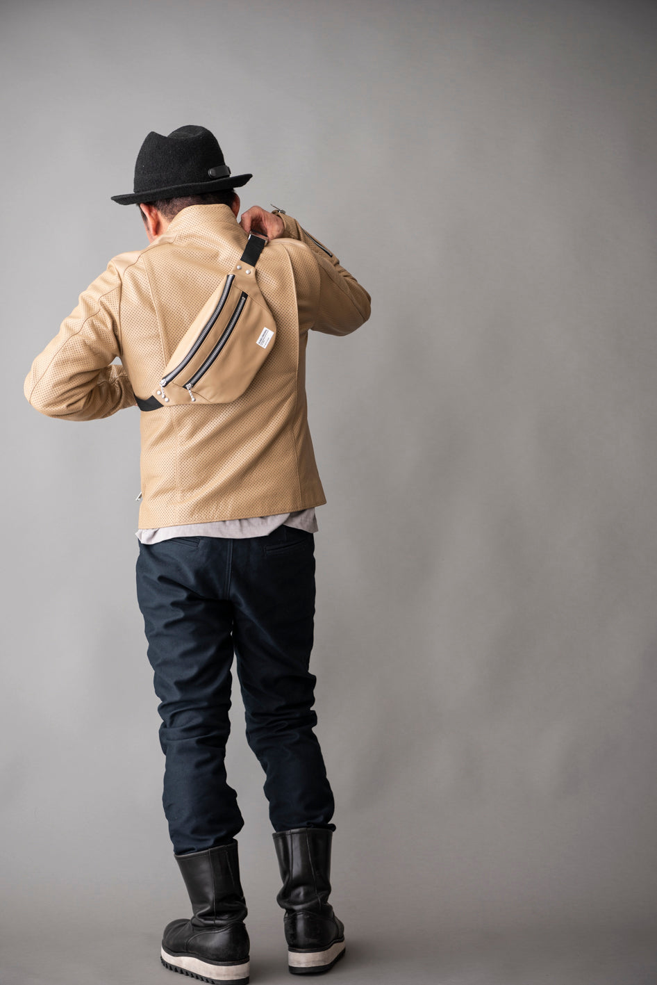 LEATHER WAIST BAG / レザーウエストバッグ